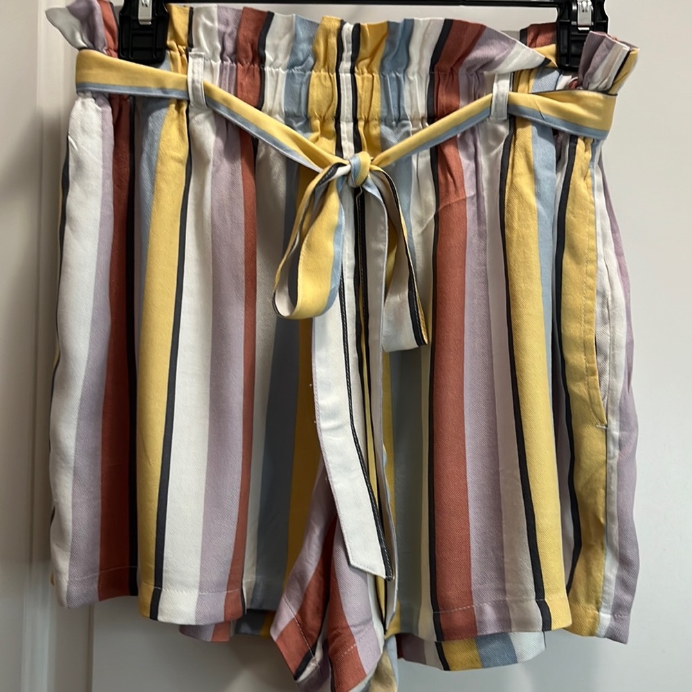 Hollister Paperbag shorts with tie belt